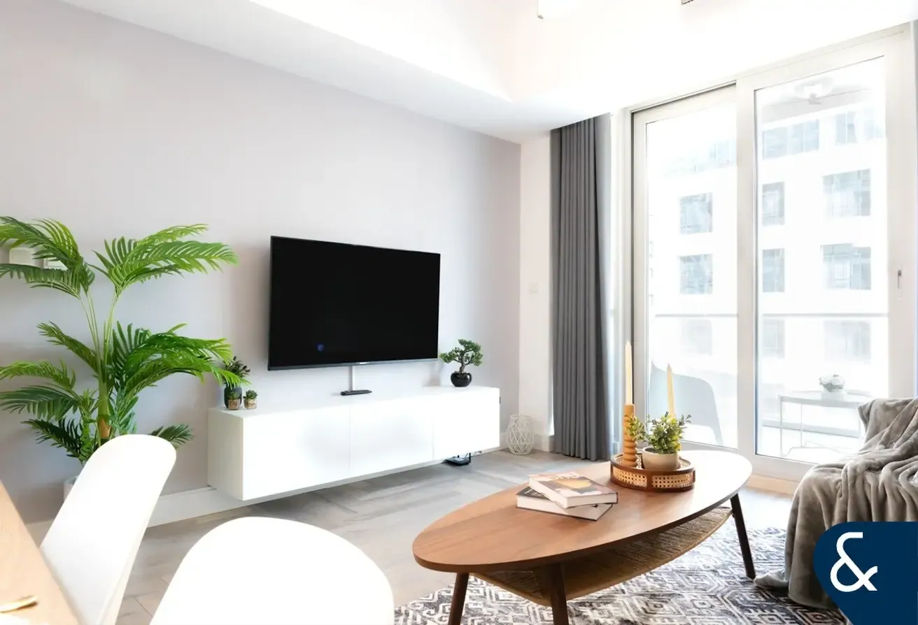 One Bedroom | Upgraded | Partial Views