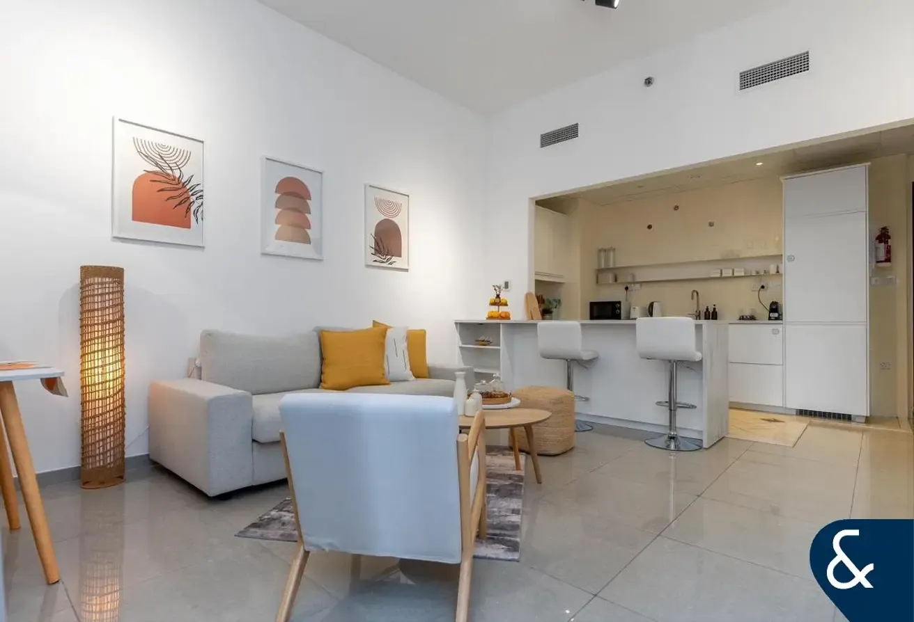 1 Bedroom | Upgraded | Furnished | Vacant