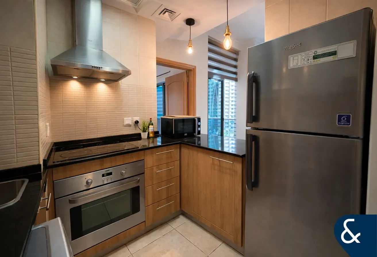 Low Floor | Vacant | 1 Bed | Close To Metro