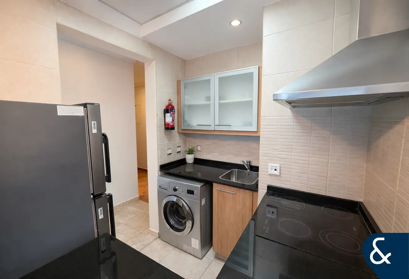 Low Floor | Vacant | 1 Bed | Close To Metro