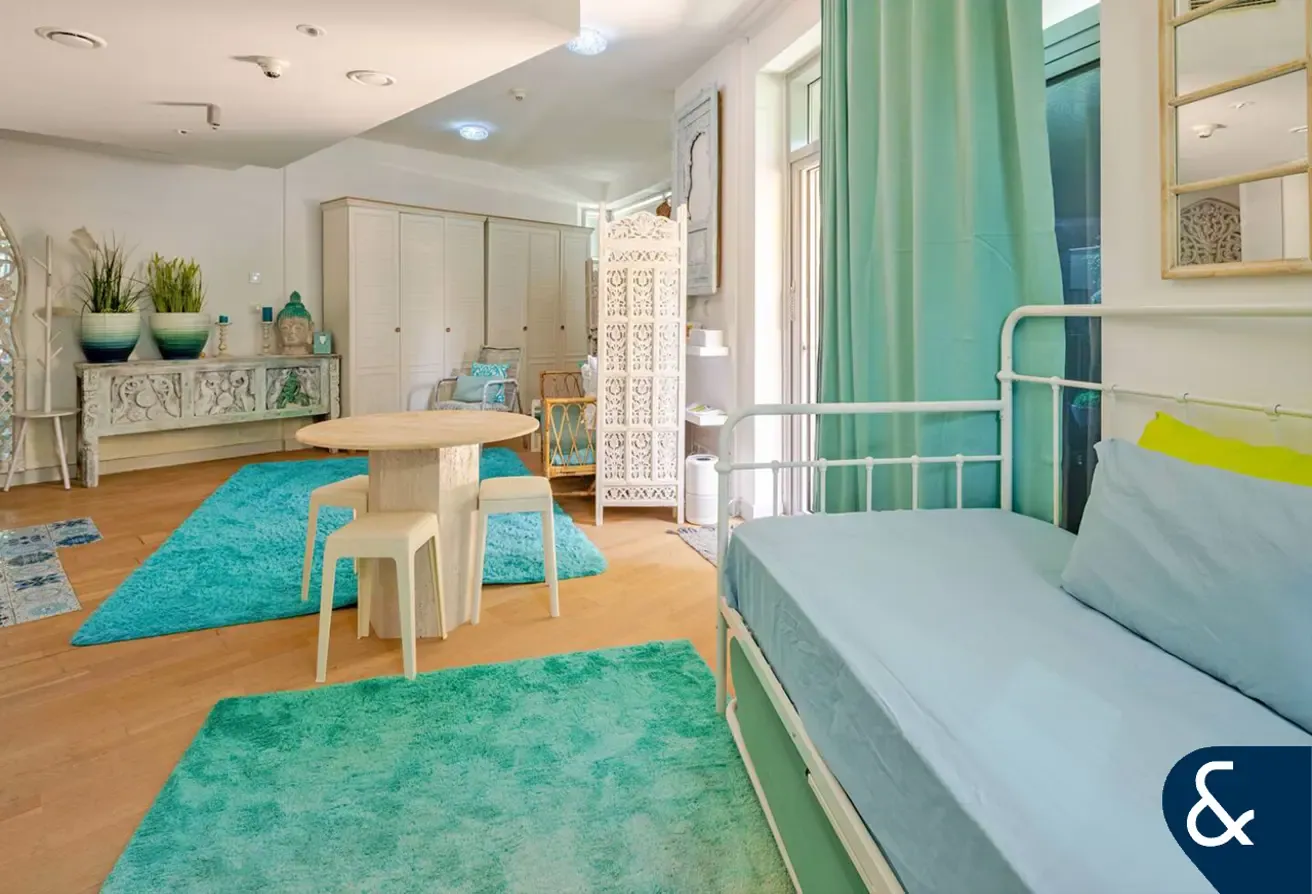 Garden Unit - Upgraded - Vacant On Transfer