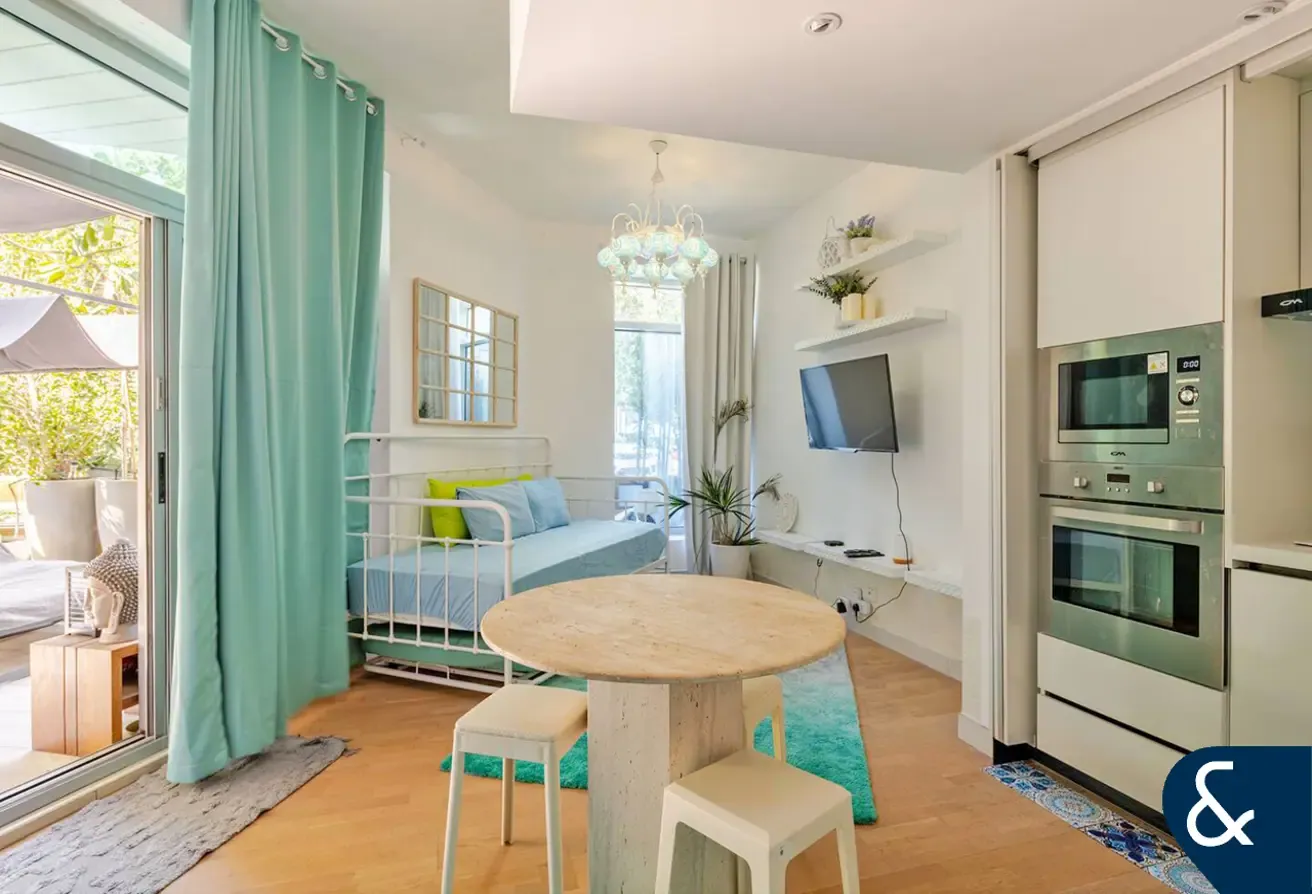Garden Unit - Upgraded - Vacant On Transfer