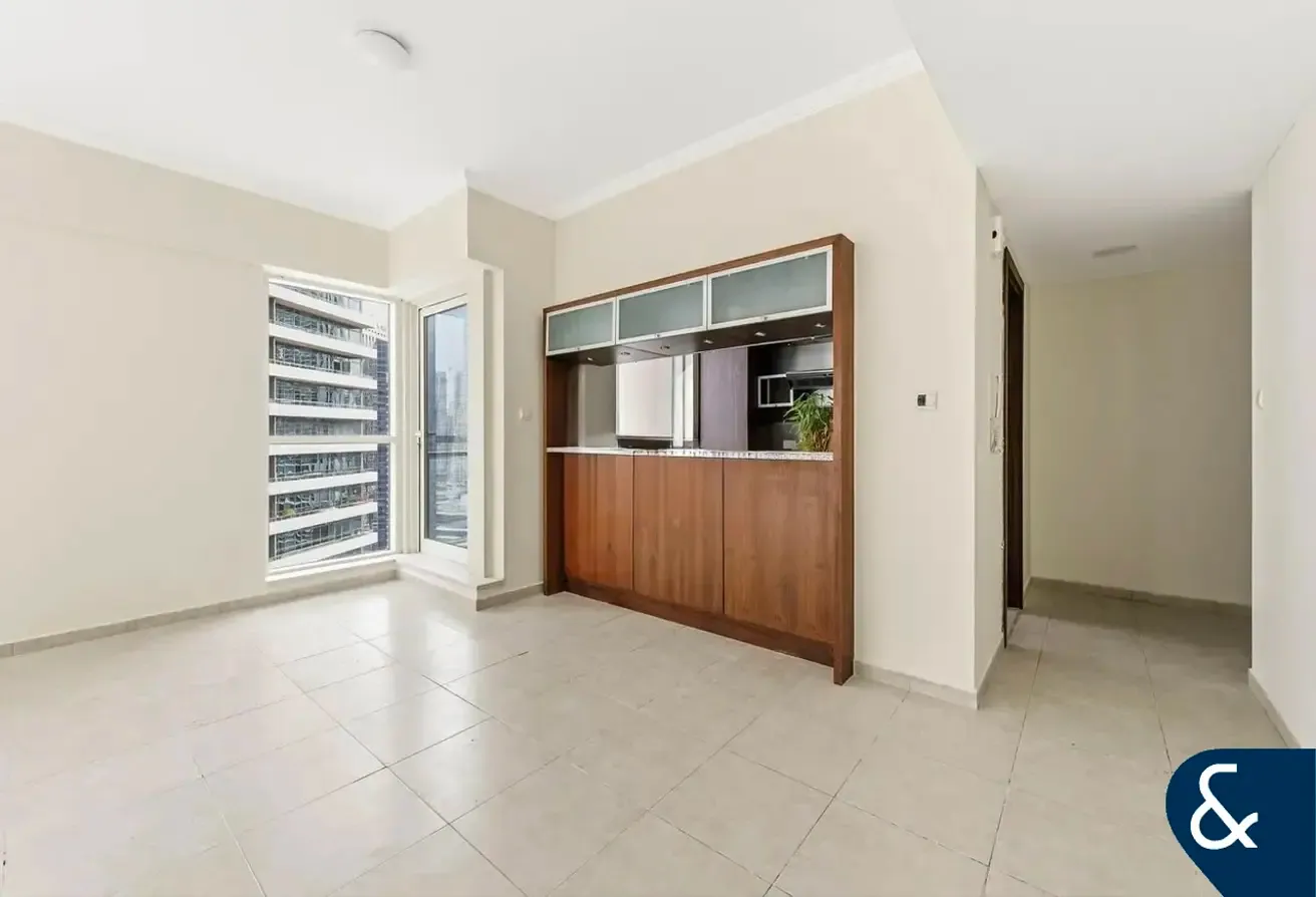 1 Bed | EMAAR | Corner Unit | Marina Views