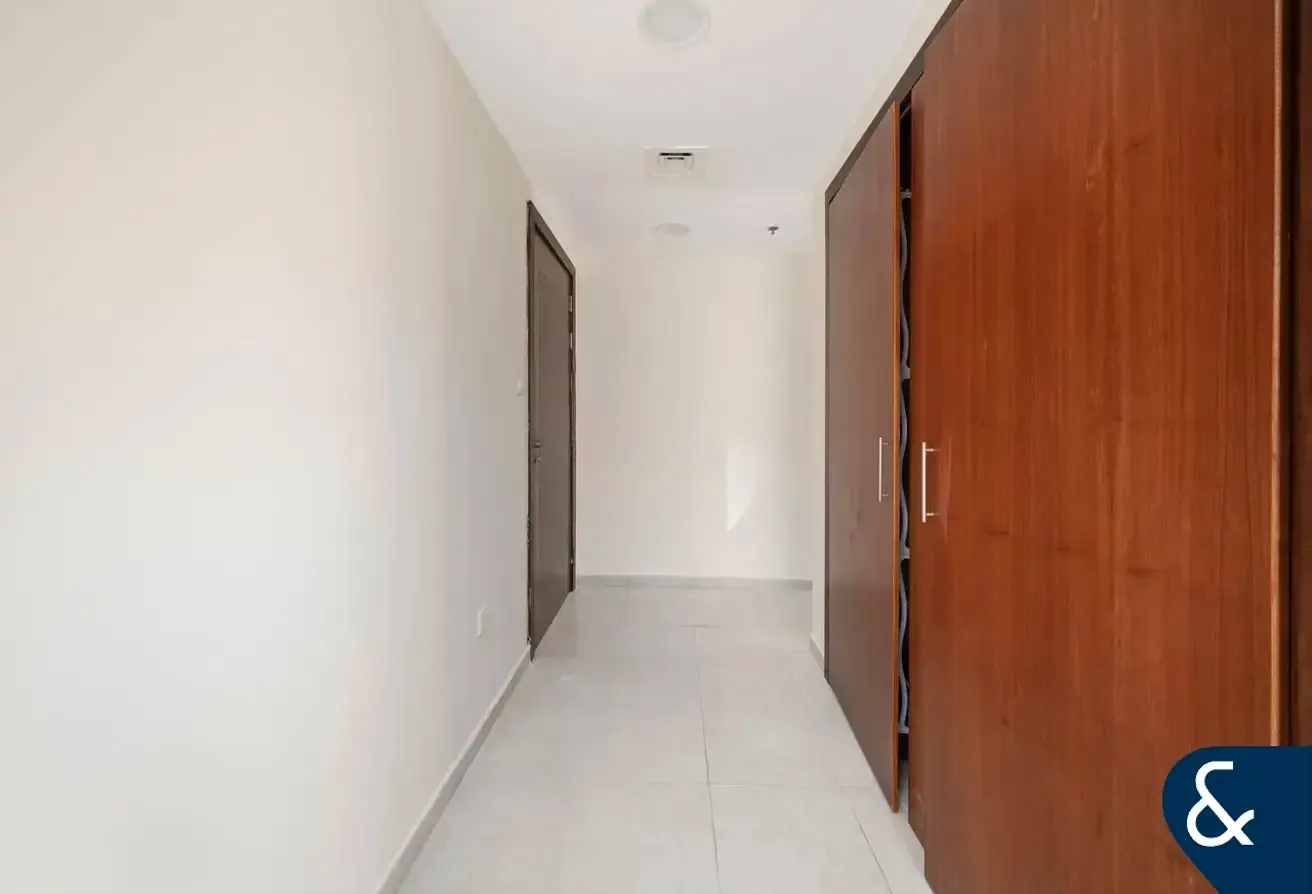1 Bed | EMAAR | Corner Unit | Marina Views