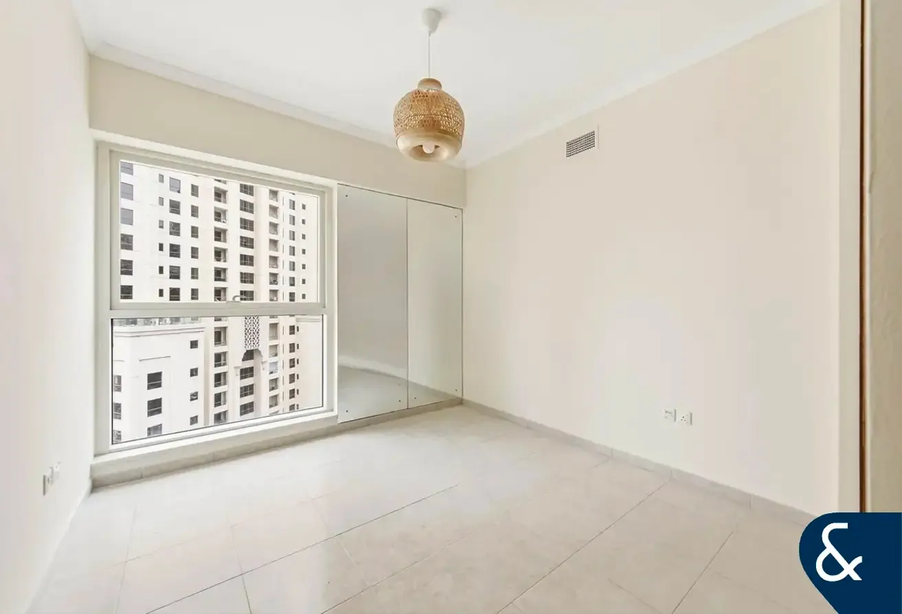 1 Bed | EMAAR | Corner Unit | Marina Views