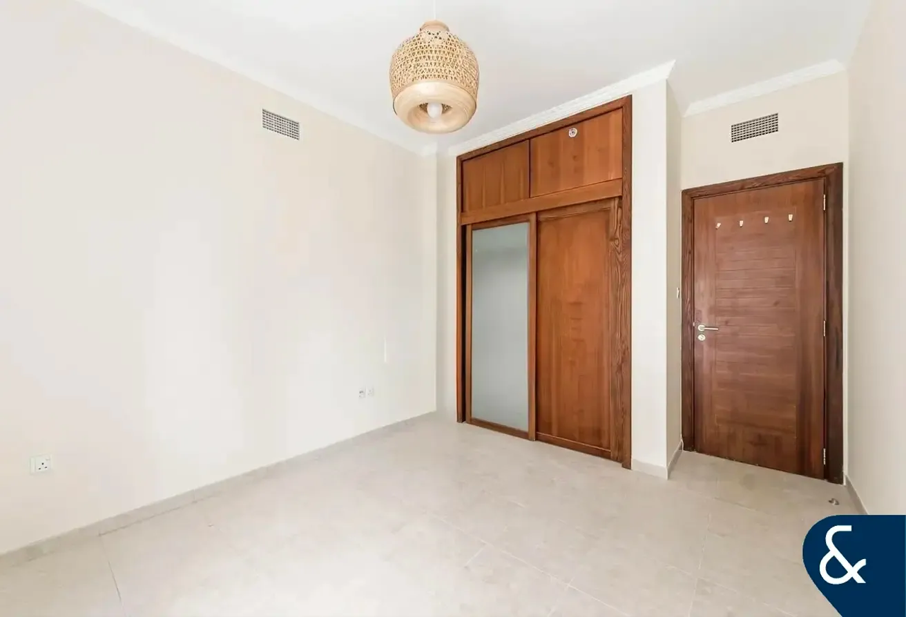 1 Bed | EMAAR | Corner Unit | Marina Views