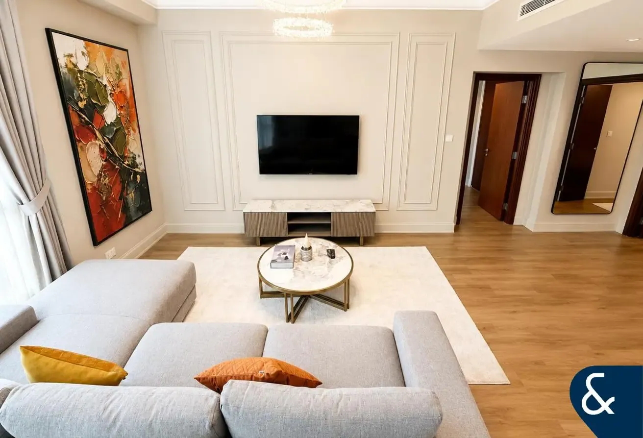 Converted 1 Bed | Fully upgraded | Vacant