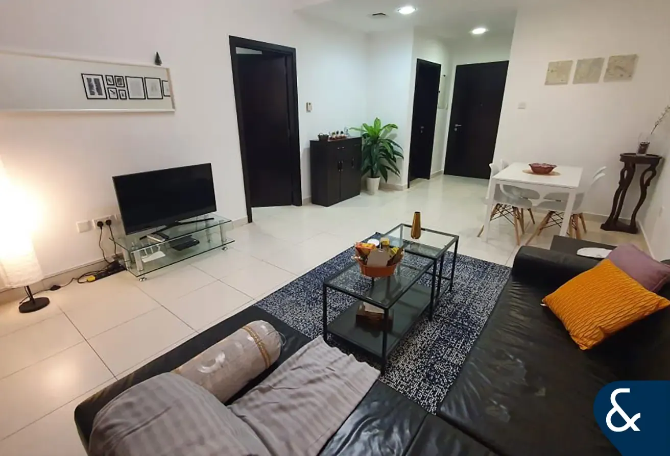 Spacious 1 Bed | Partial Views | 940.98 SqFt