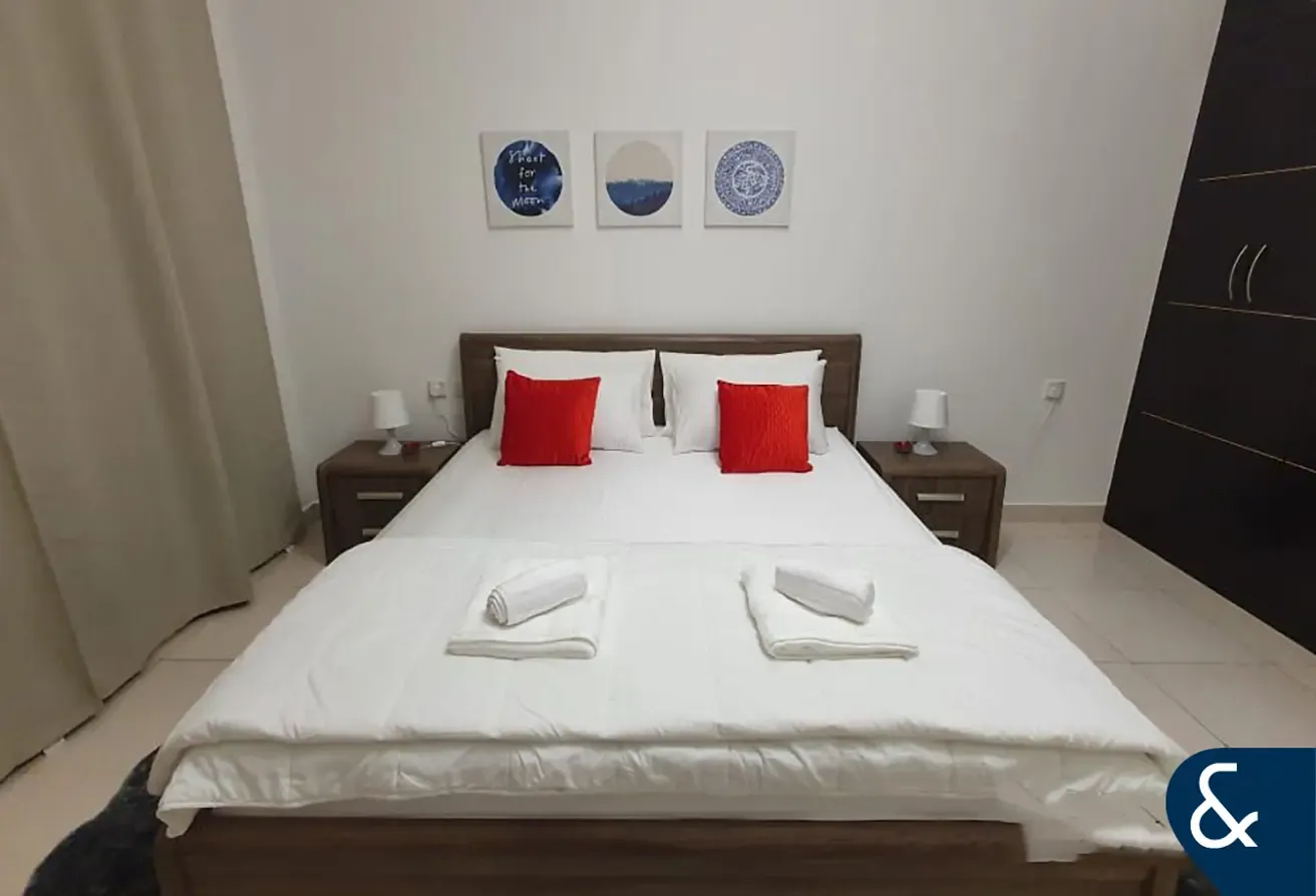 Spacious 1 Bed | Partial Views | 940.98 SqFt