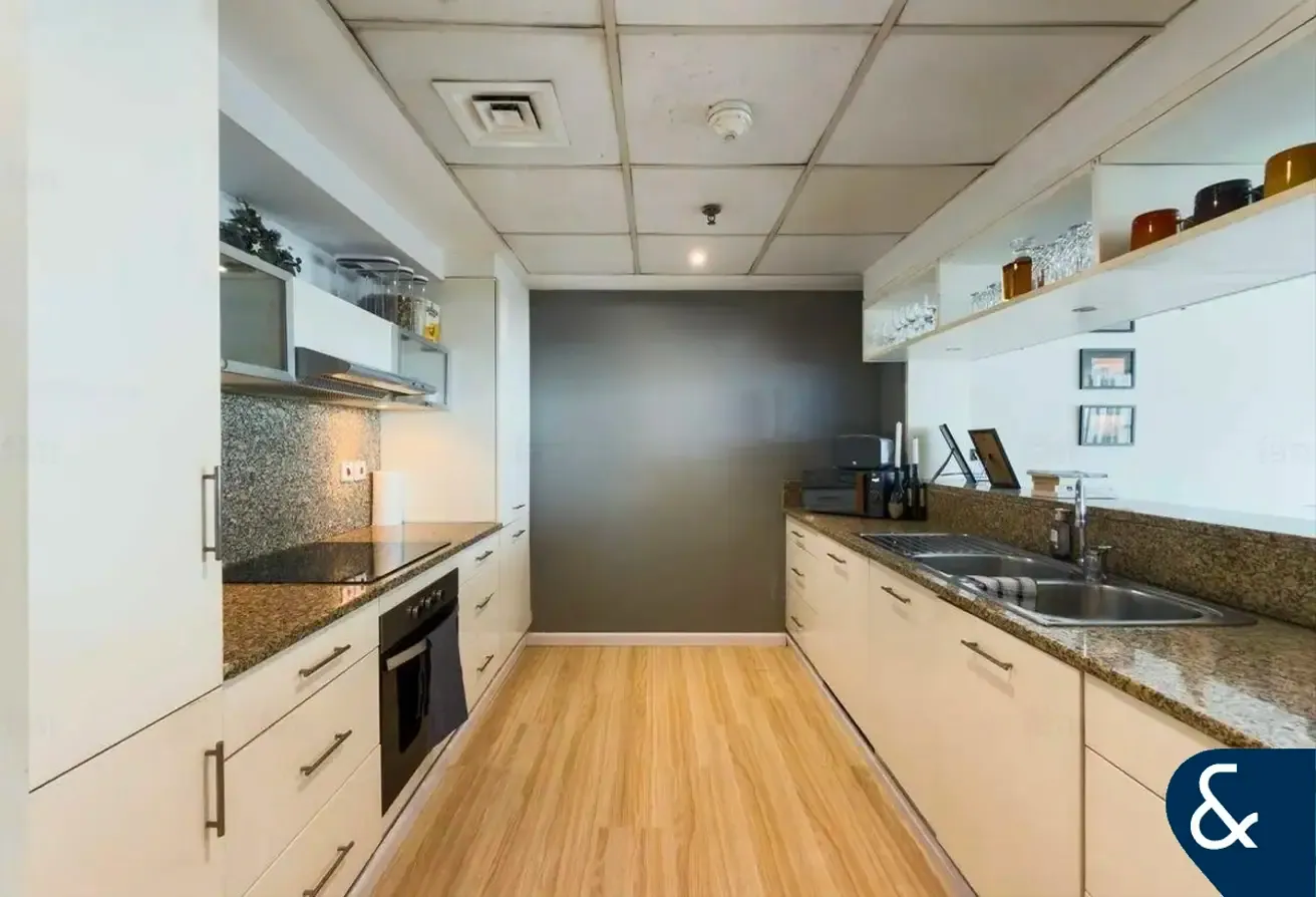 912 Sqft | Marina View | Upgraded Flooring
