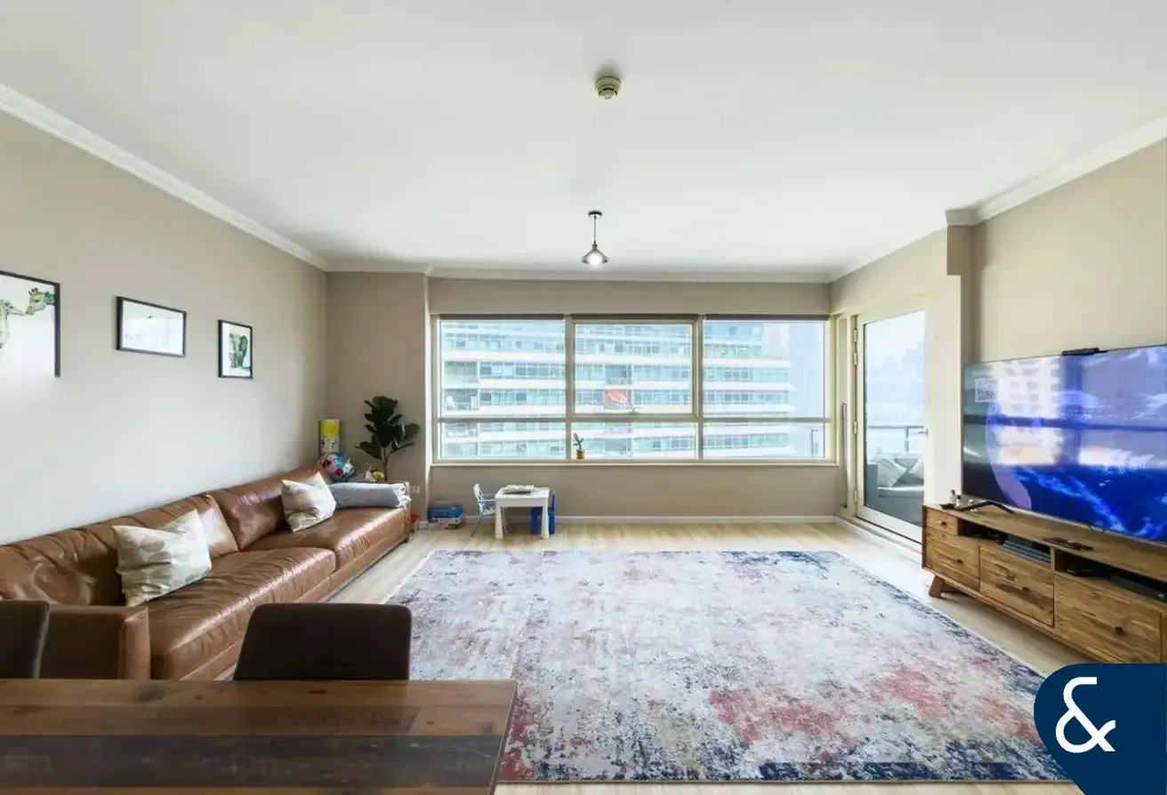 912 Sqft | Marina View | Upgraded Flooring