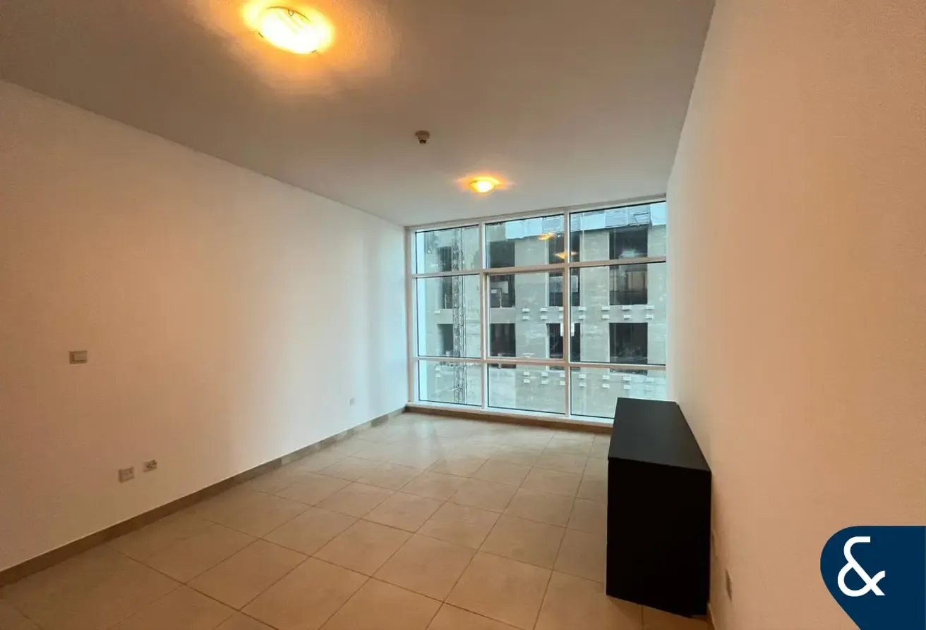 1 Bedroom | Vacant Now | Low Floor | MAG218