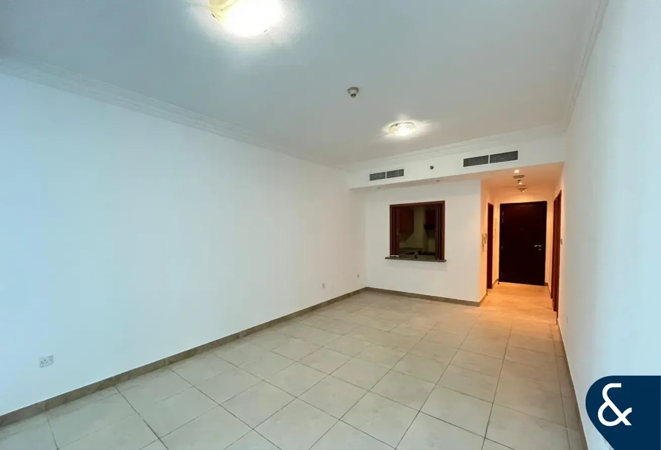 1 Bedroom | Vacant Now | Low Floor | MAG218