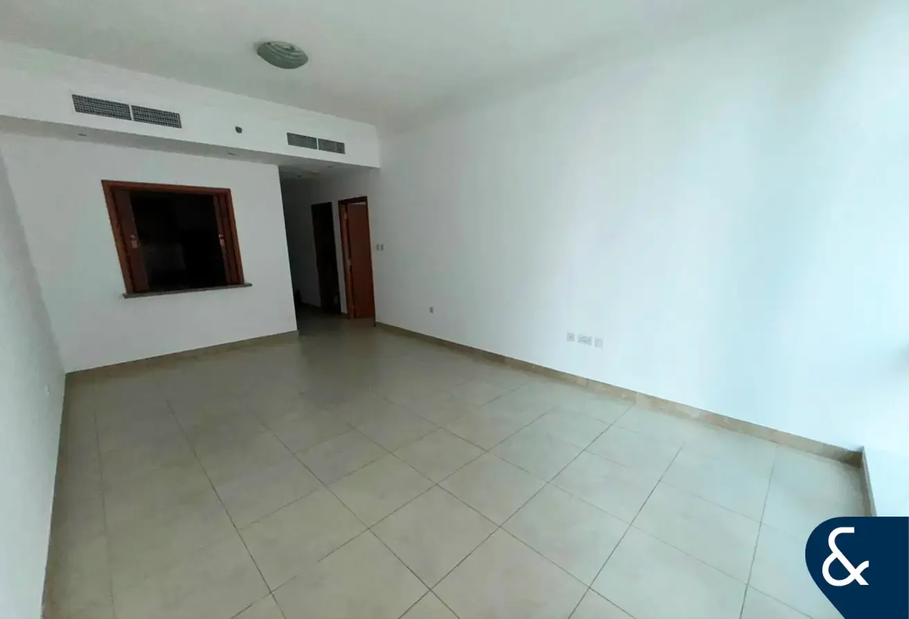 1 Bedroom | Vacant Now | Low Floor | MAG218