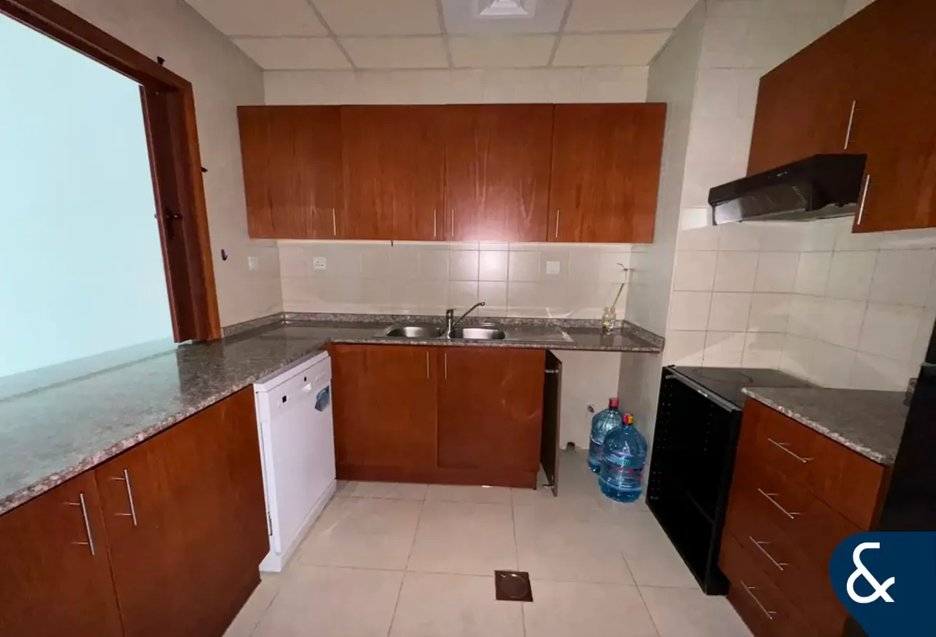 1 Bedroom | Vacant Now | Low Floor | MAG218