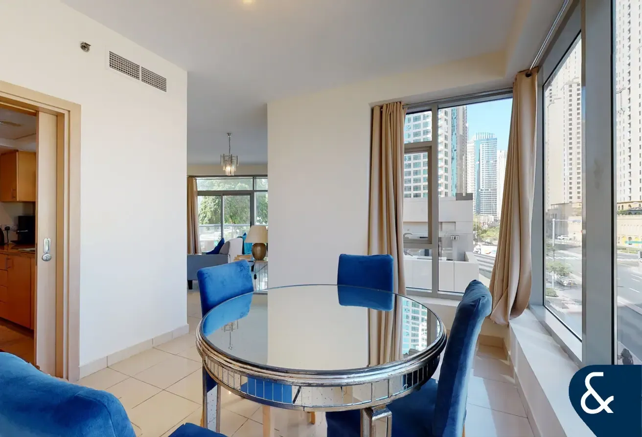 1070 Sqft | One Bedroom | Balcony