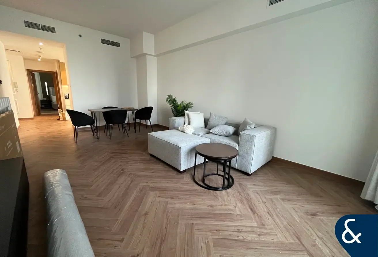Sea View | Vacant | Fully Upgraded | 1 Bed