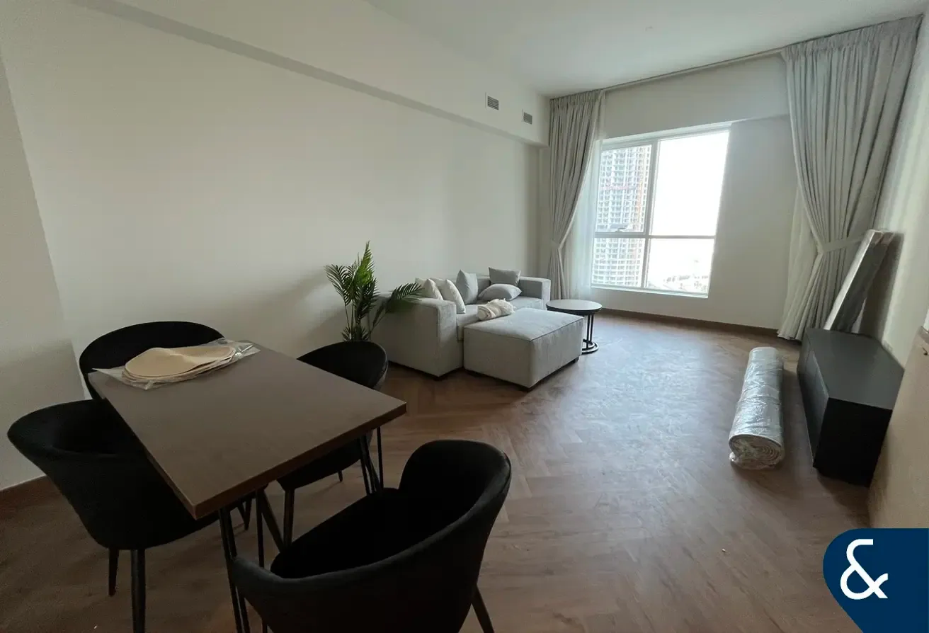 Sea View | Vacant | Fully Upgraded | 1 Bed