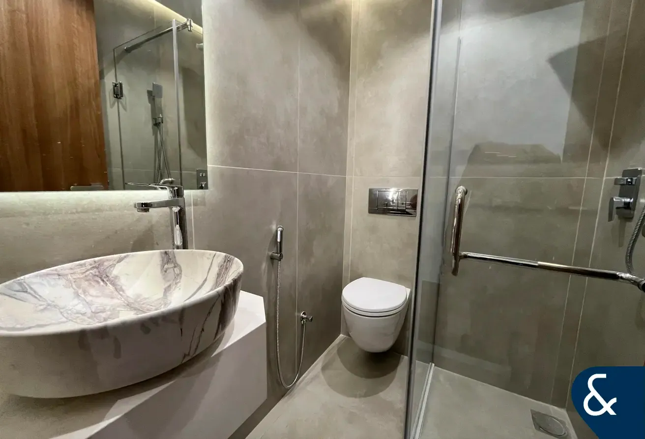 Sea View | Vacant | Fully Upgraded | 1 Bed