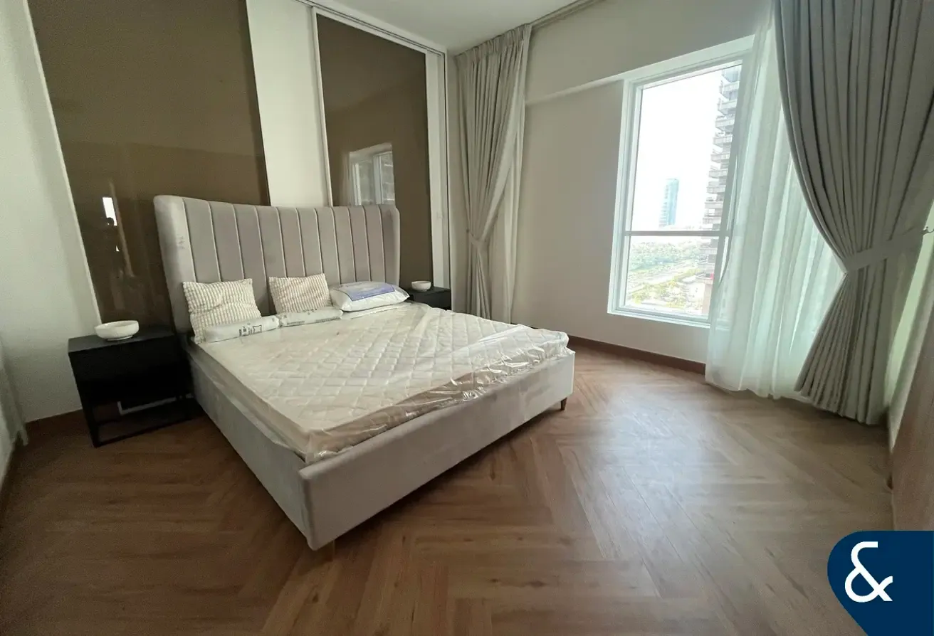 Sea View | Vacant | Fully Upgraded | 1 Bed