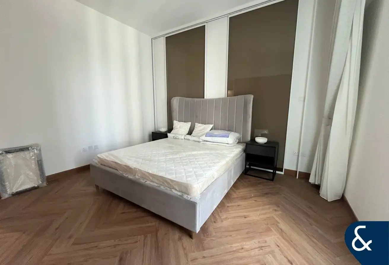 Sea View | Vacant | Fully Upgraded | 1 Bed