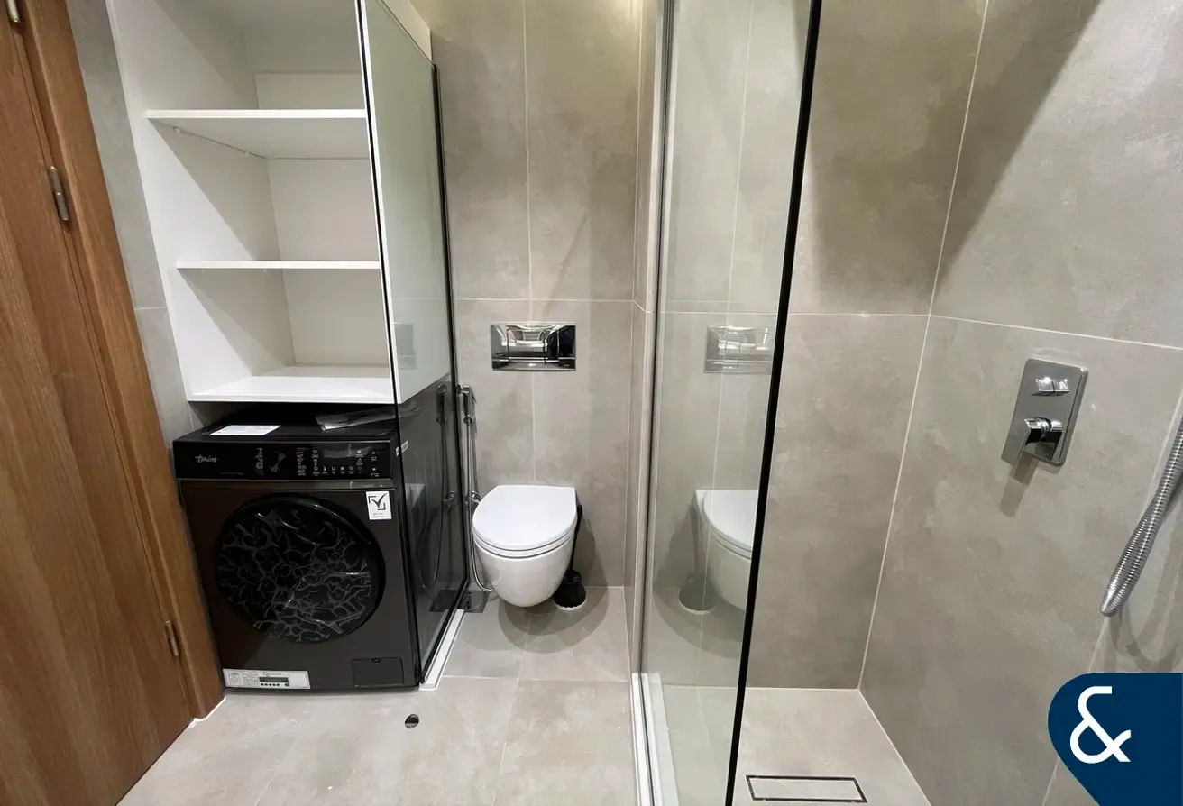 Sea View | Vacant | Fully Upgraded | 1 Bed