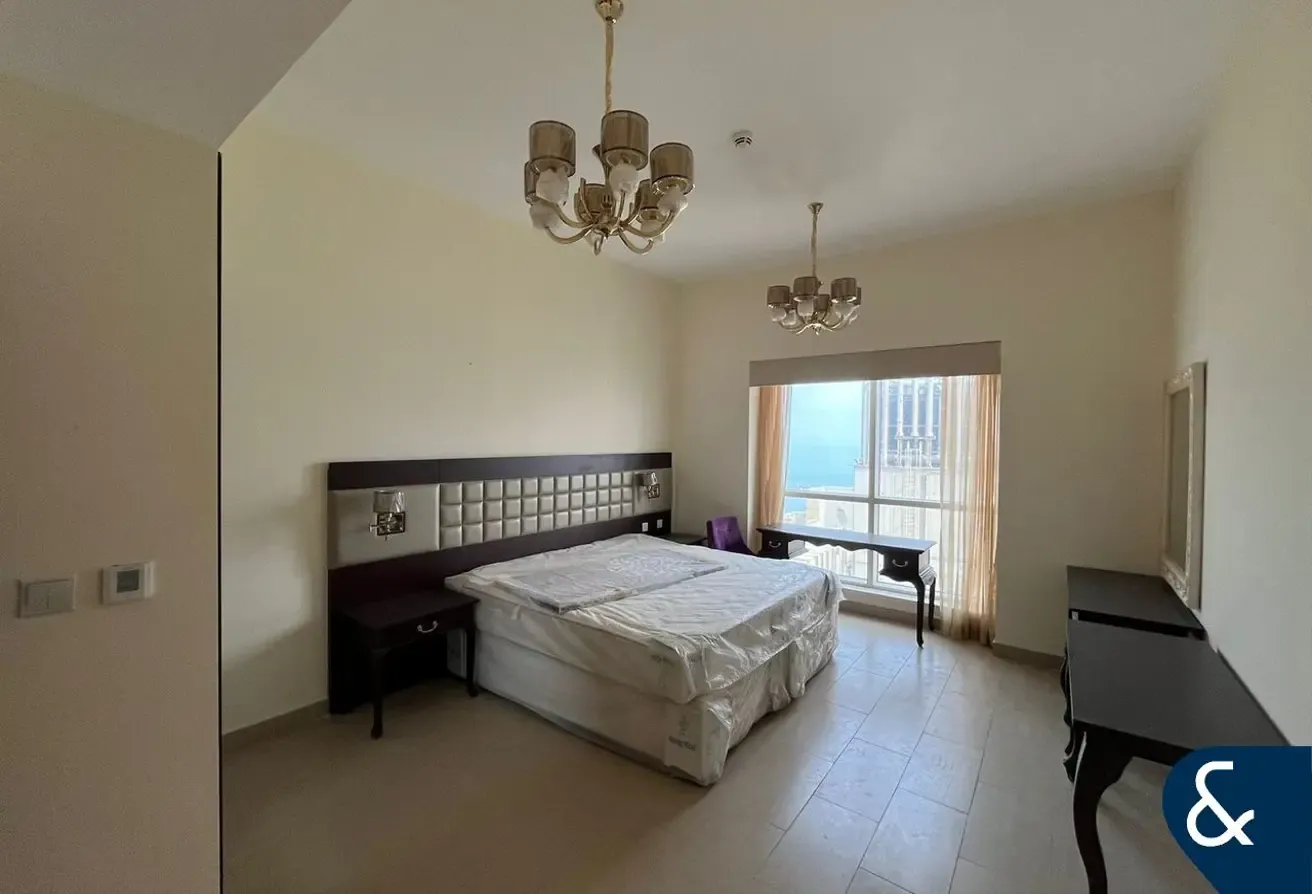 964 SQ FT - HIGH FLOOR - FURNISHED