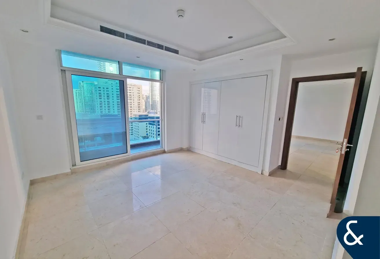 Full Marina View | Vacant | High Floor