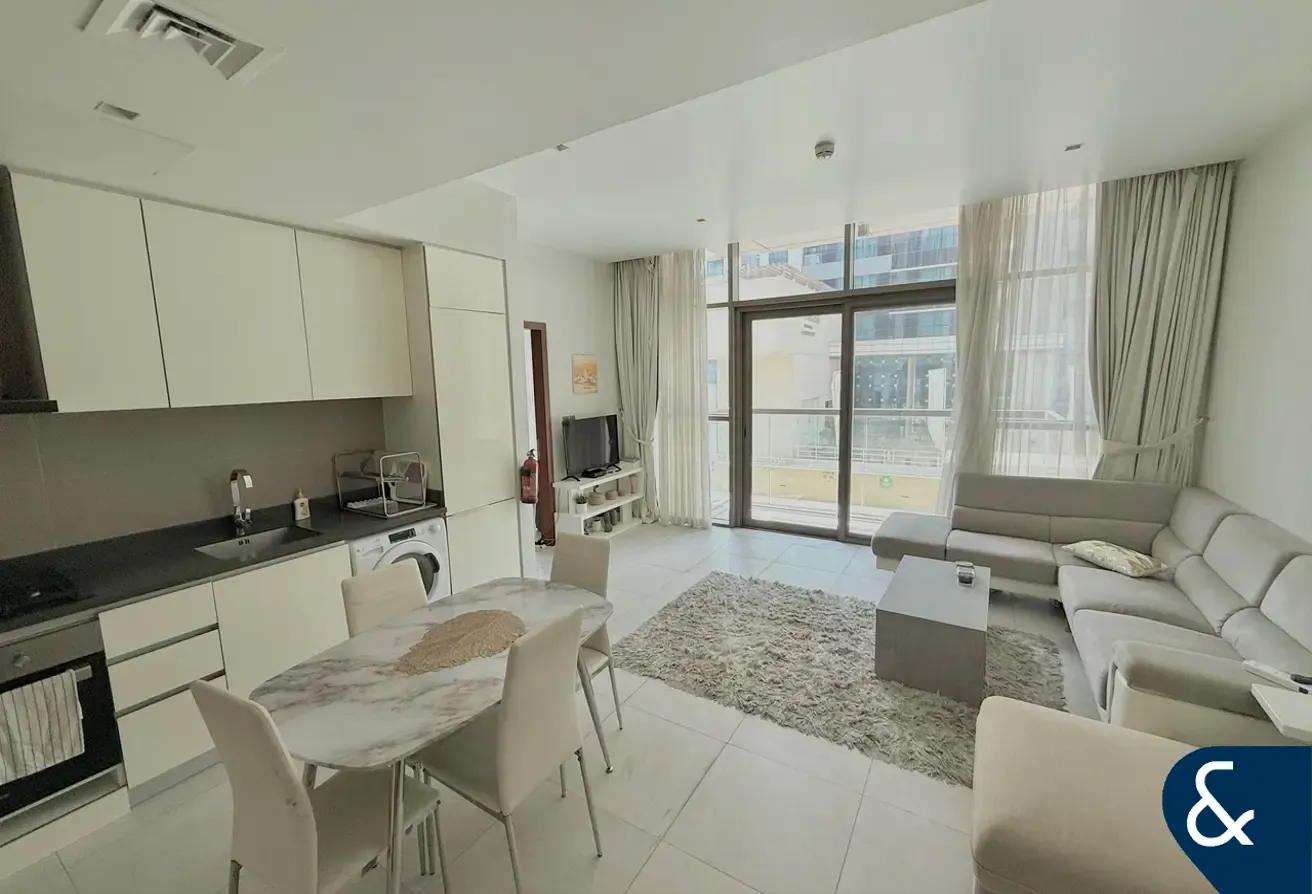 One Bedroom | Large Layout | Vacant Now