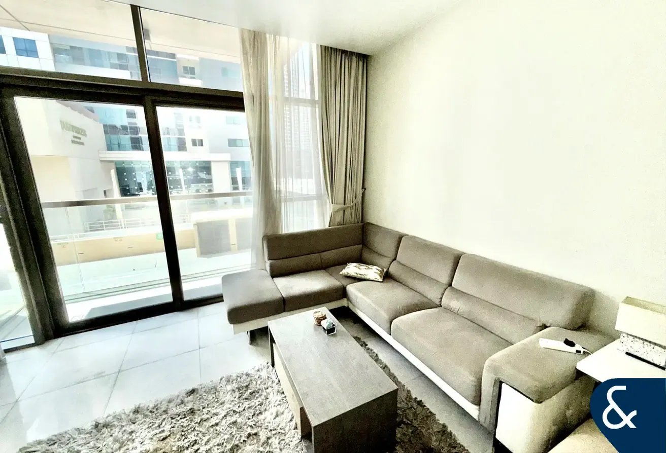 One Bedroom | Large Layout | Vacant Now