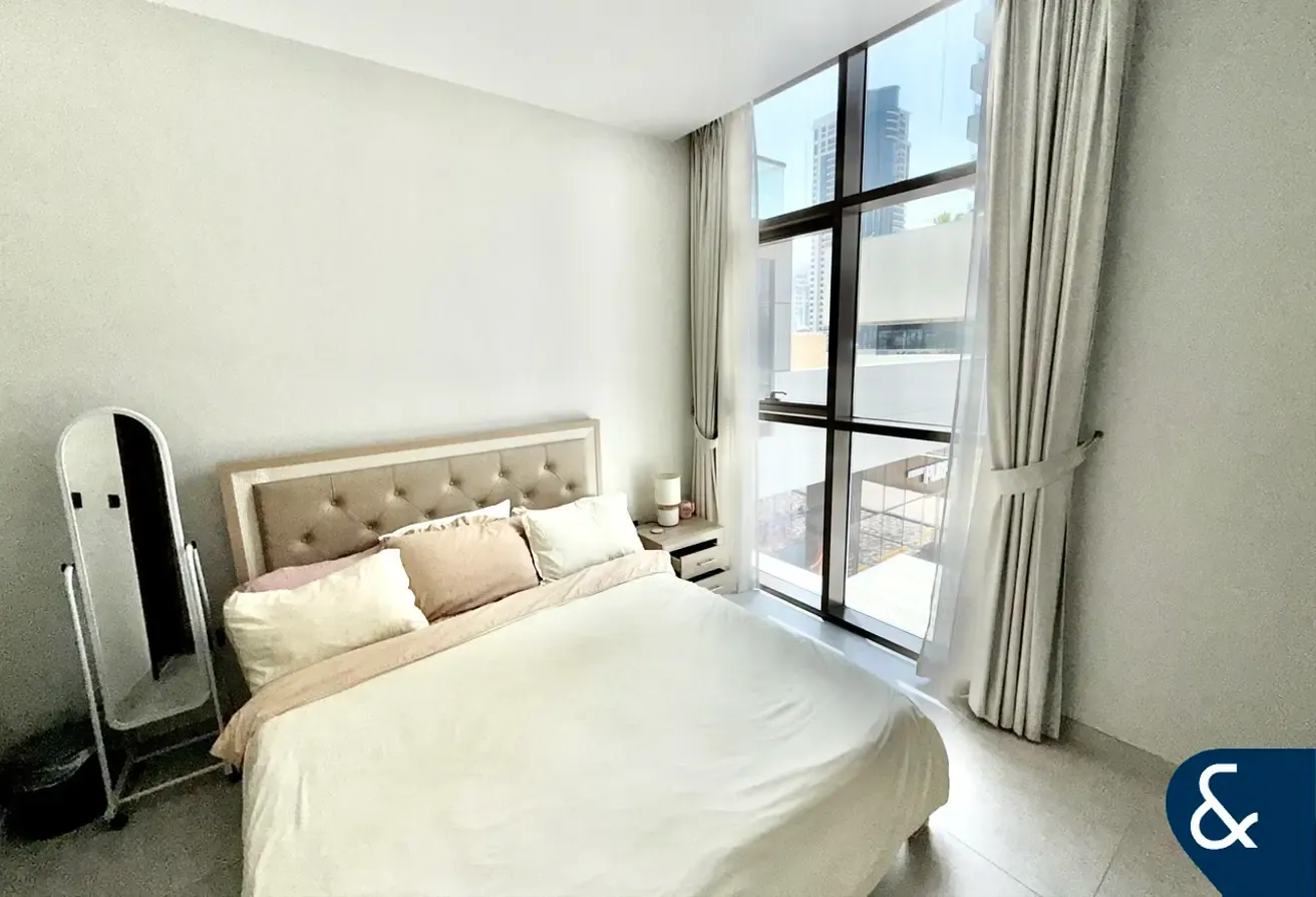 One Bedroom | Large Layout | Vacant Now