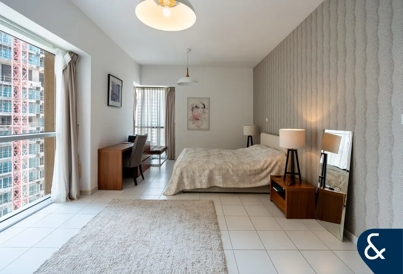 Large Layout | Vacant Now | Sea View
