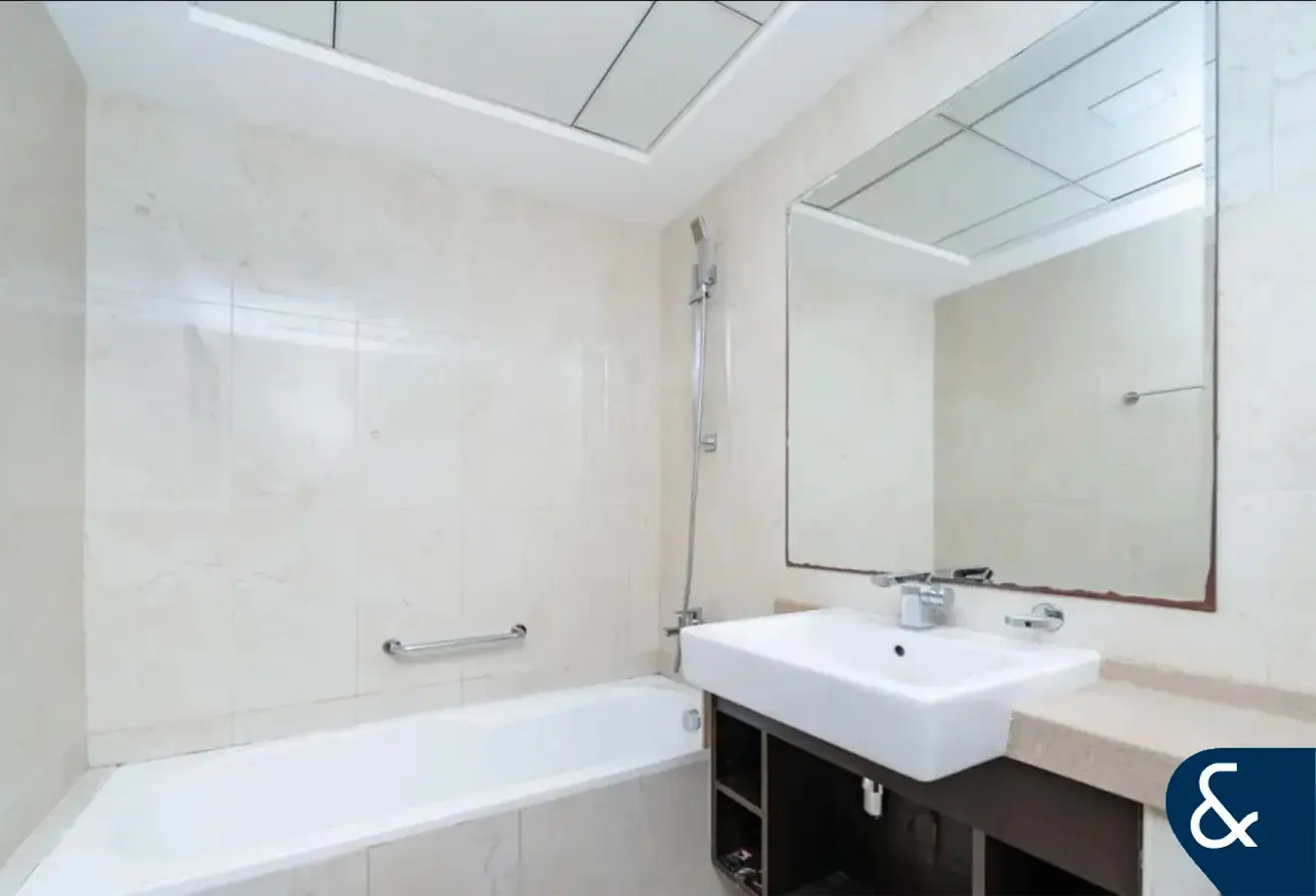 1 Bedroom | High Floor | Marina And Sea View