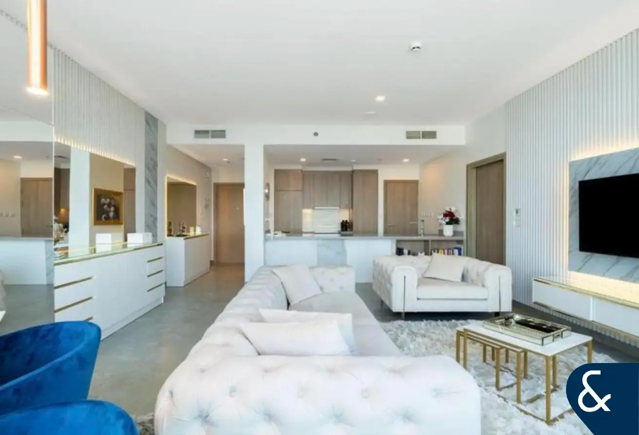 Upgraded | 1 Bedroom | High Floor | Vacant