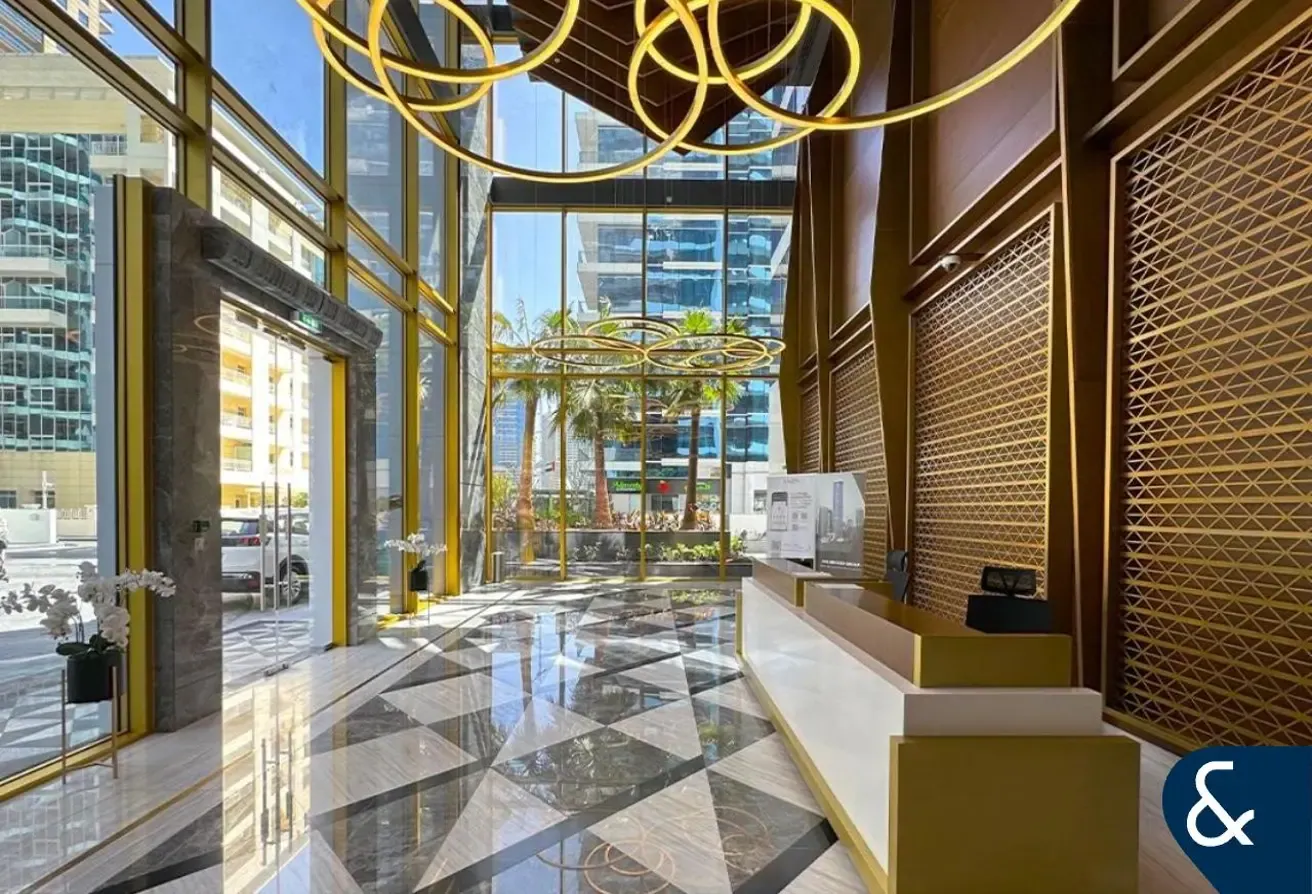 Upgraded | 1 Bedroom | High Floor | Vacant
