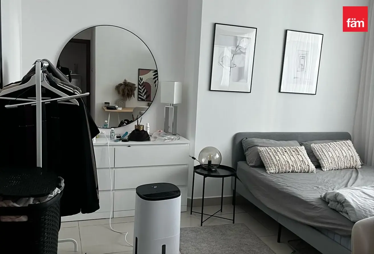 Furnished| Vacant| Unaffected Unit