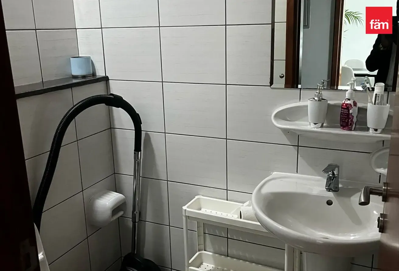 Furnished| Vacant| Unaffected Unit