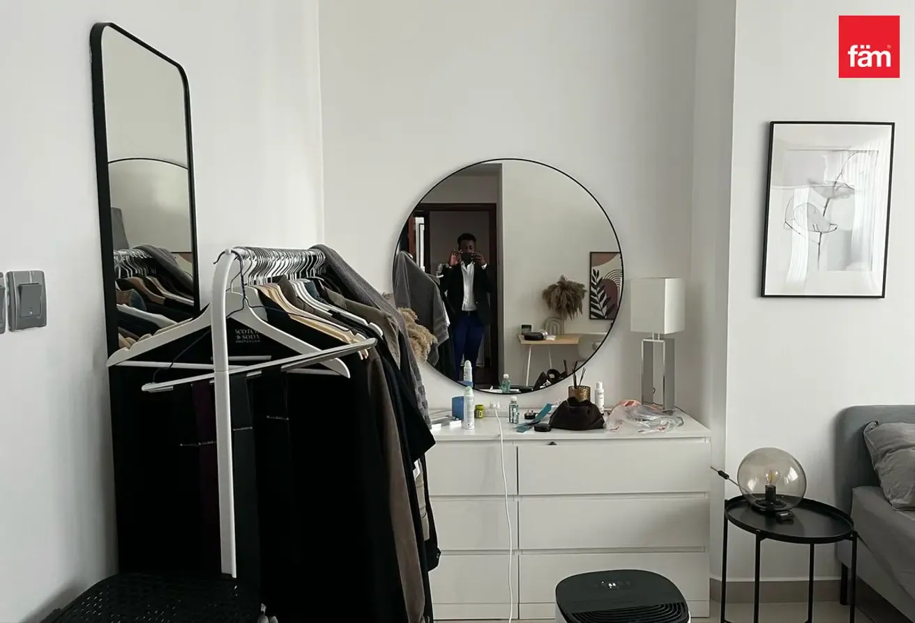 Furnished| Vacant| Unaffected Unit