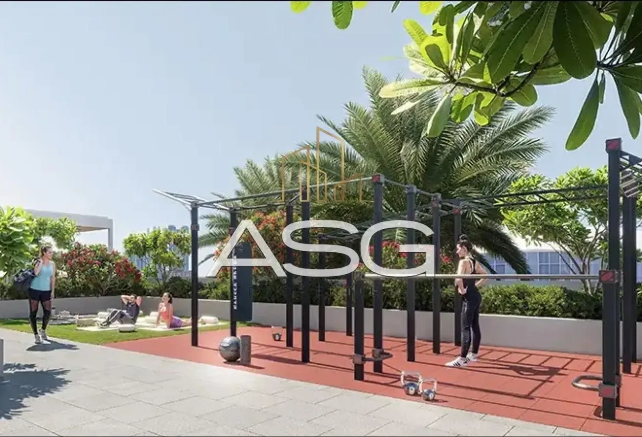 Luxury 2BR | Prime Community | City & Marina View