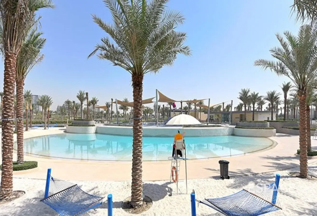 Exclusive | Large 3 Bed | Corner Unit