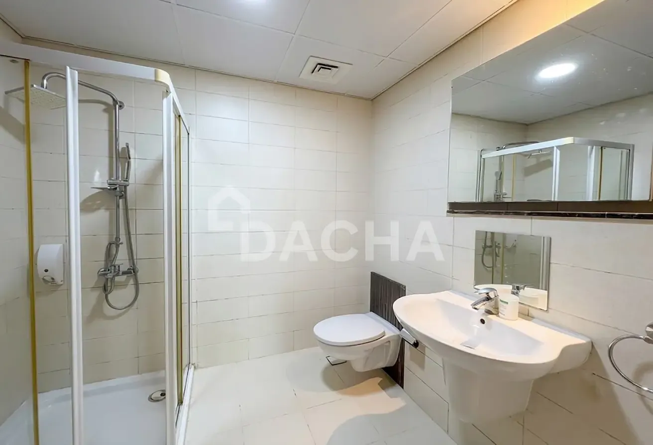 Spacious 4 Bedroom Villa | Private Garden