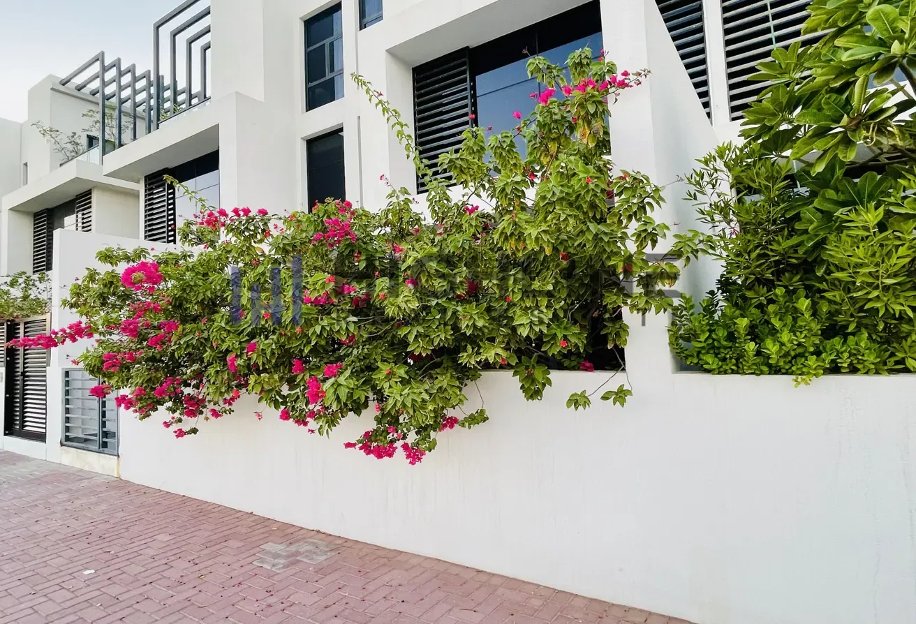 Modern 4bed+Maids | Elevator | Community Amenities