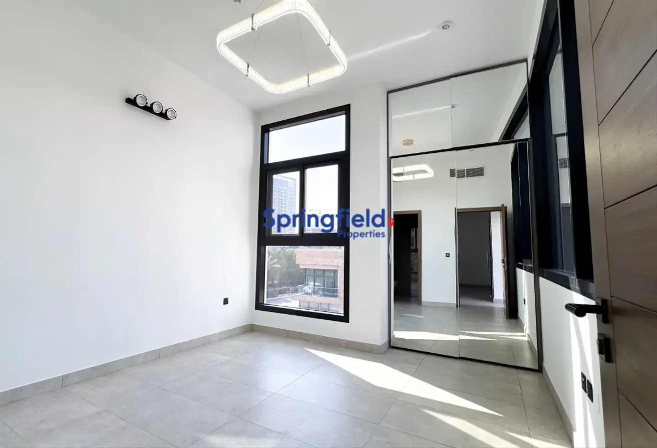 Spacious Villa | Modern Living | Best Deal