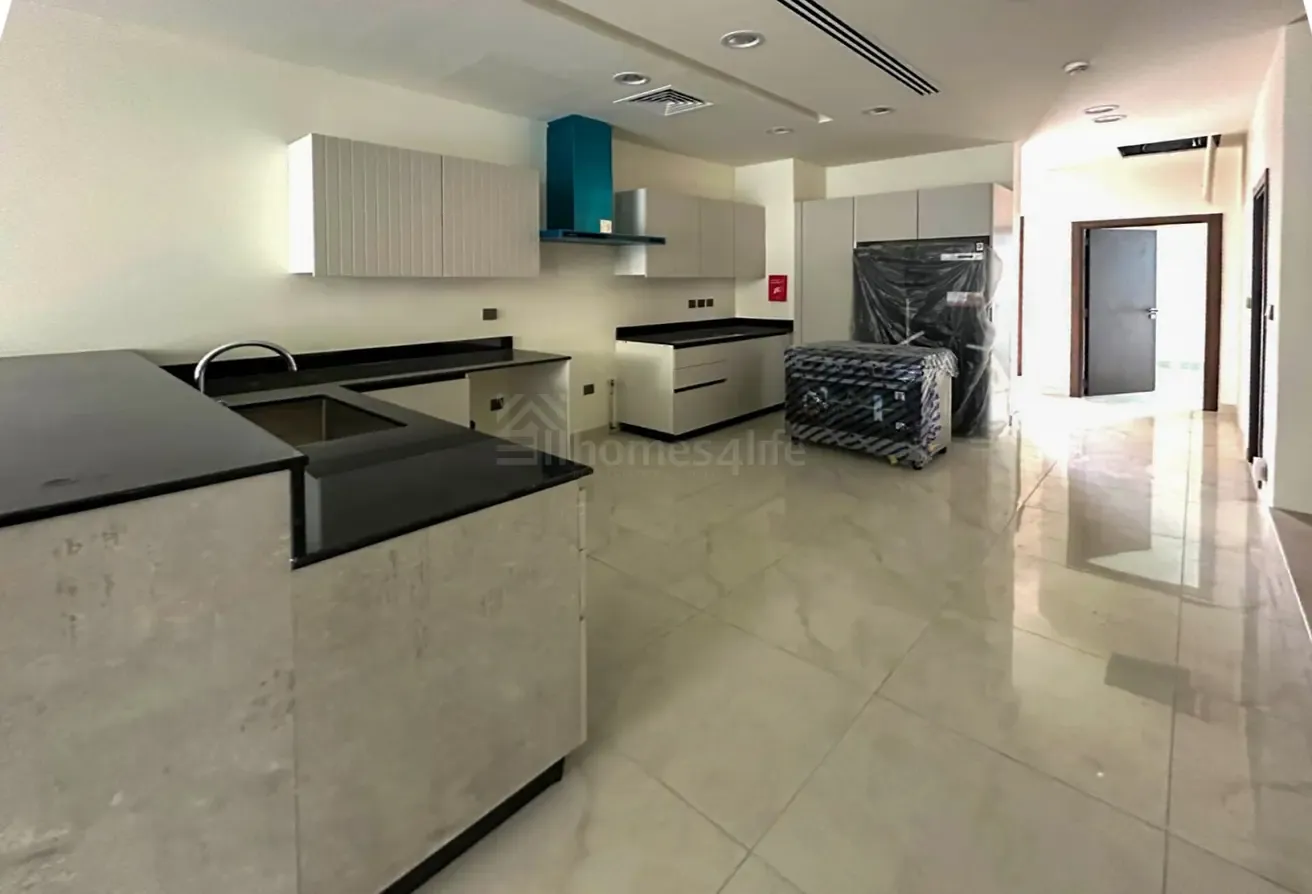 Exclusive 4BR Townhouse w/ Lift - JVC D14