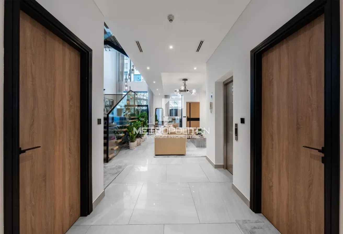 3,900 sq.ft | Premium Furnished | Smart & Turnkey