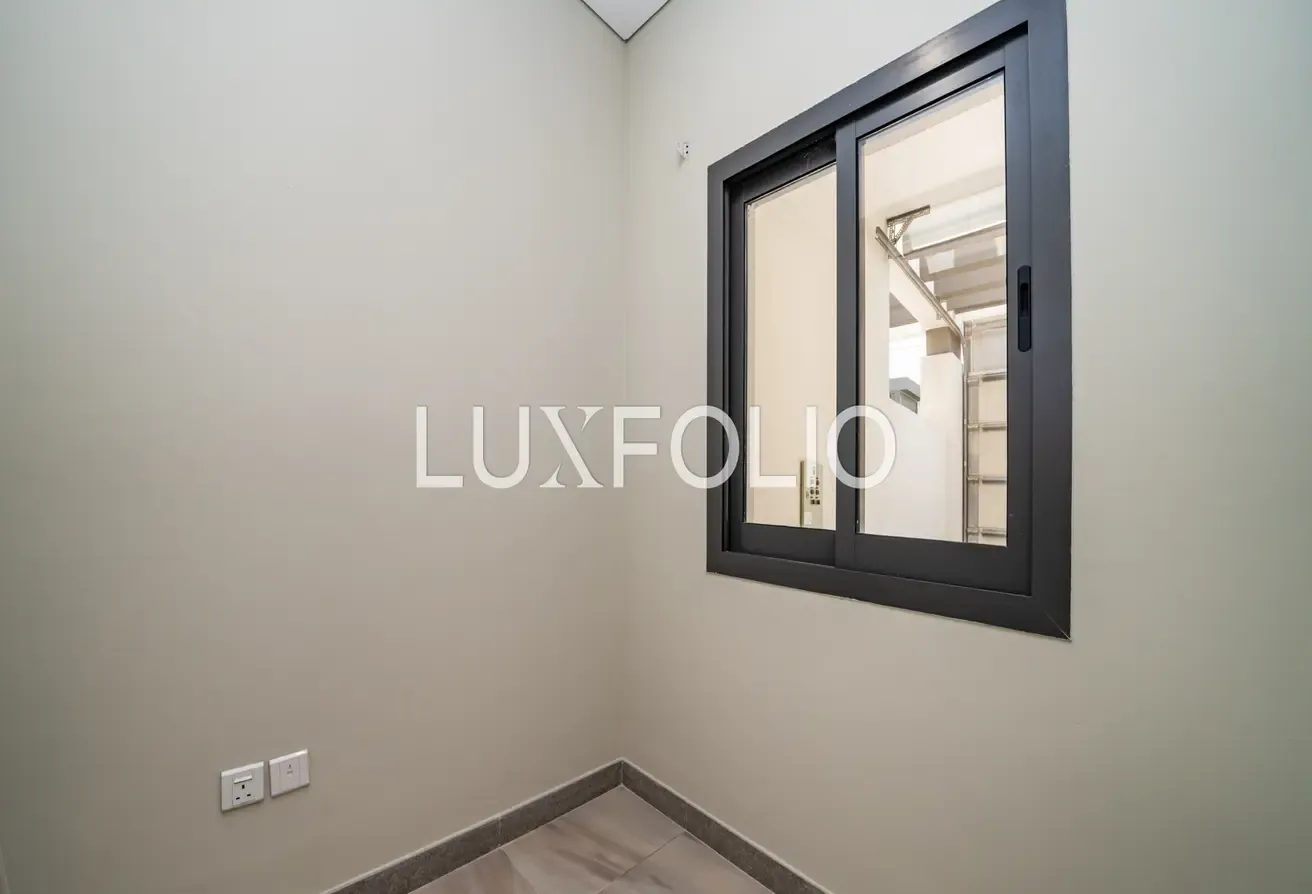 PARK VIEW | MAIDS ROOM | VACANT