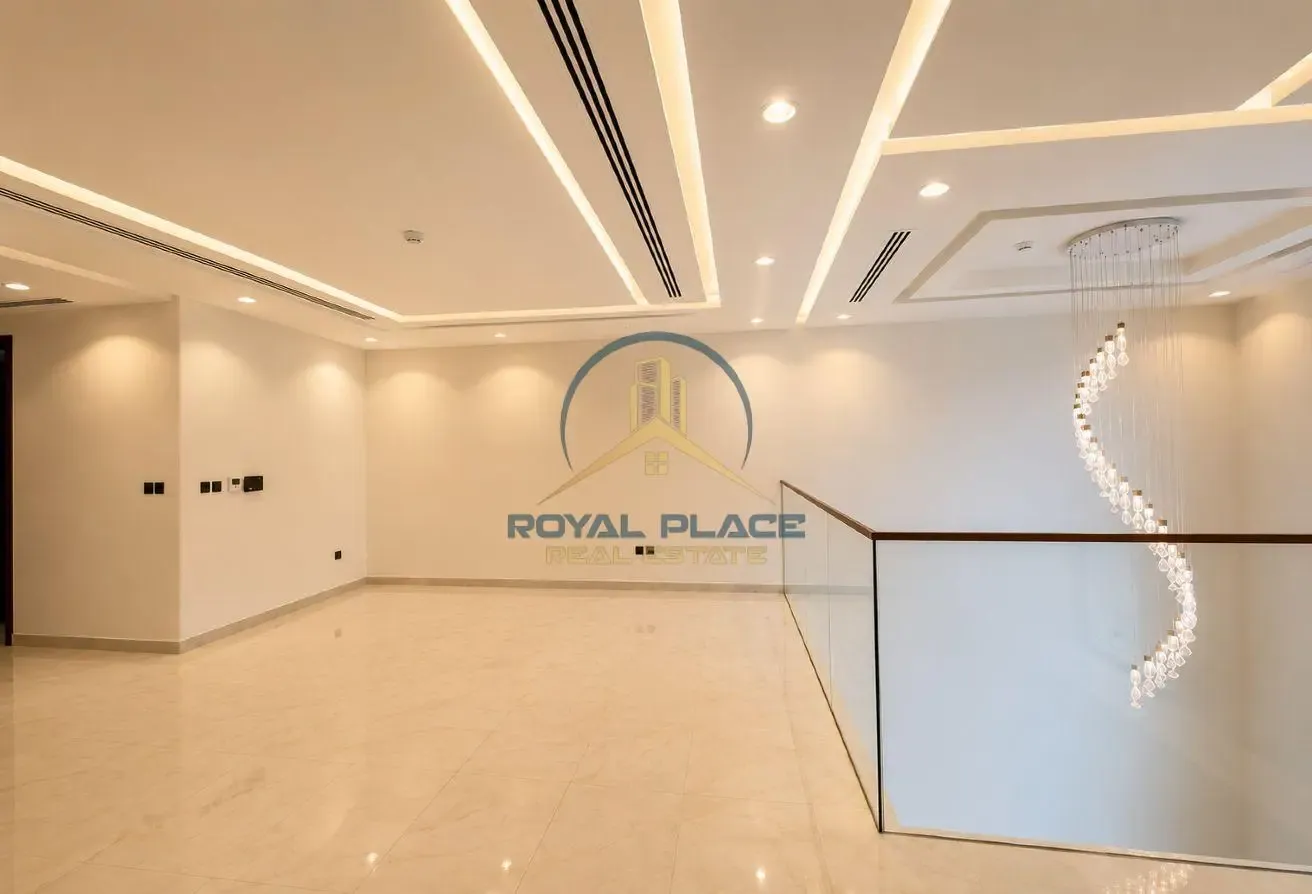 Luxury Villa| Investor Deal | High ROI | Elevator