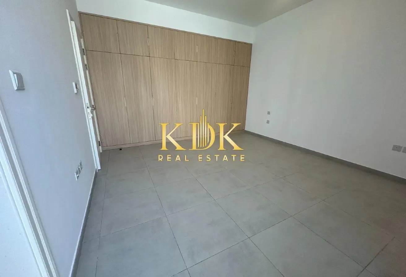Unfurnished 4BR | Huge Lay out | Premium Quality