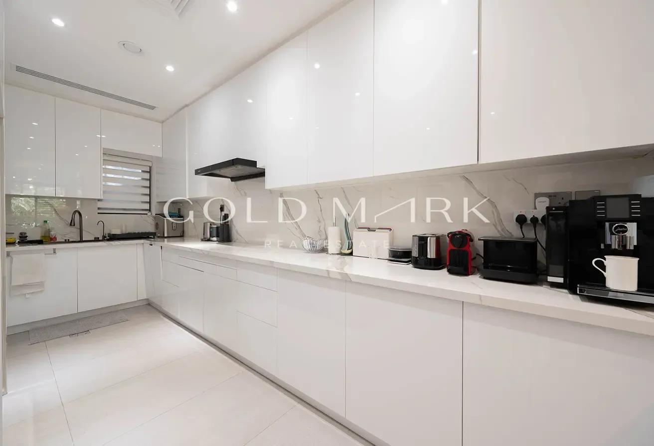 VOT | FULLY UPGRADED | PARK VIEWS | LIFT