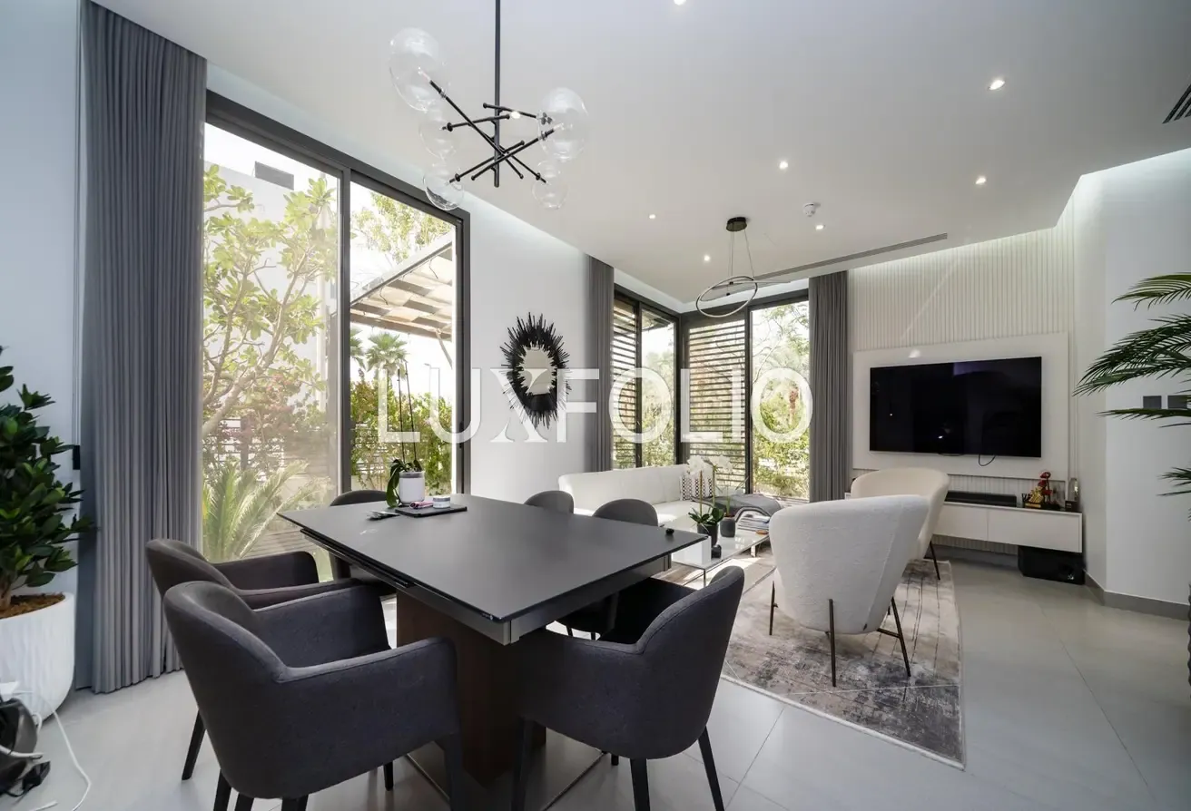 FULLY UPGRADED | PARK VIEW | CORNER PLOT